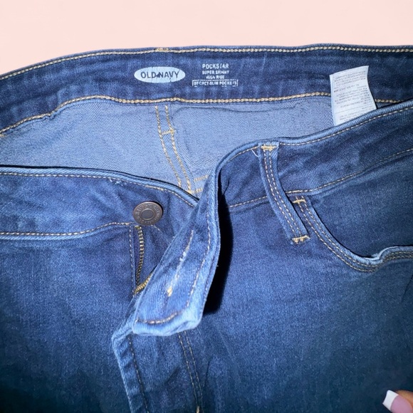 Old Navy Women’s High-Waisted Rockstar Super-Skinny Jeans Size 18 LONG 👖 - Picture 2 of 7